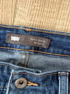 Levi’s 512 Perfectly Shaping Bootcut Jeans Medium Wash Stretch Denim thumbnail 4