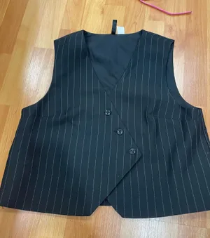 Black vest Size M thumbnail 1
