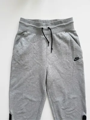 Nike Tech Gray Fleece Sweats Size Medium thumbnail 4