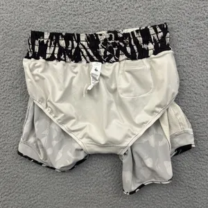 Lululemon Hotty Hot High Rise Shorts 4" Monarch Bloom Athletic Gym‎ Women's 4 thumbnail 4