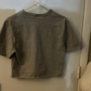 Champion Gray Cropped Rolled Hem T-shirt S Casual Athleisure Activewear Cozy thumbnail 2
