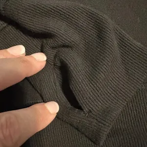 Athleta Black Long Sleeve Top Womens Size XS Lightweight Sweater Shirt Crewneck thumbnail 3
