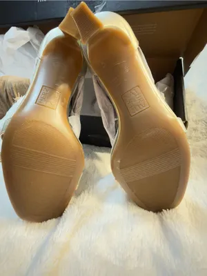 Naturalizer Khloe Champagne Metallic Size 5- New in Box thumbnail 13