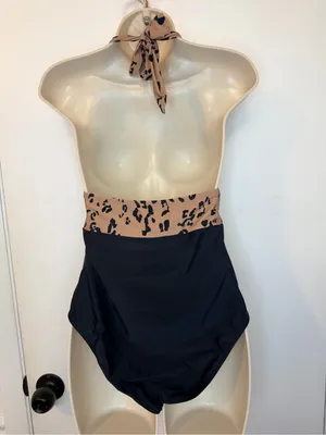 NWT Cupshe Women 1 Piece Swimsuit Leopard Print Open Back Ruched Size M thumbnail 7