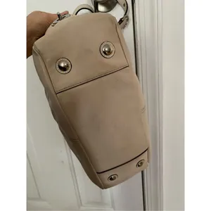 Coach off white or cream shoulder bag thumbnail 3