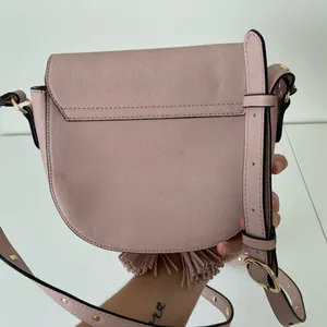 EUC | Victoria’s Secret pink studded crossbody‎ purse thumbnail 2
