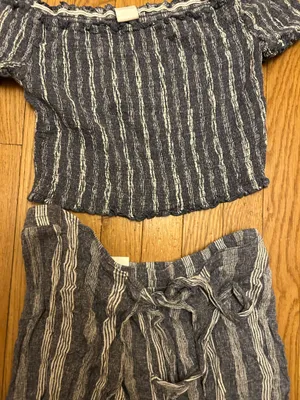 Juniors No Boundaries Two Piece Smocked Crop Top and Wrap Pants XL thumbnail 2