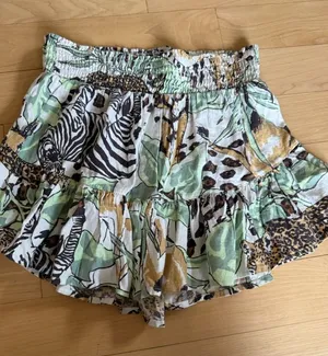 Aerie ruffled mini skirt jungle safari thumbnail 1
