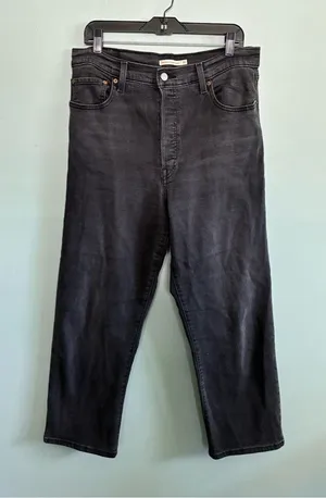 Levi's Jeans Women Sz 32 Black Dark Ribcage Straight Ankle Button Fly Pants thumbnail 1