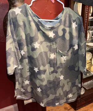Entro Boutique Camo Star Print Tee thumbnail 4
