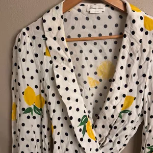 LOVERS + FRIENDS Mikayla‎ 🍋 Wrap Top thumbnail 4