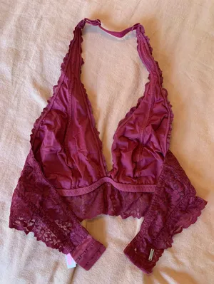 Victoria’s Secret PINK Halter Lace Bralette thumbnail 2