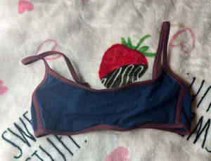 SKIMS Bralette thumbnail 1