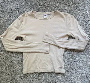 Aritzia TNA Long Sleeve thumbnail 1