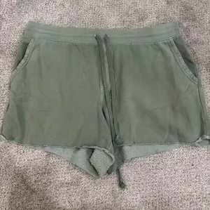 Aerie XL Women’s Olive Green Drawstring Shorts Sweat Shorts Loungewear Raw Hem thumbnail 1