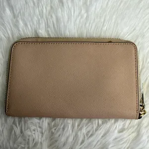 Michael Kors Zip Around Wallet thumbnail 2