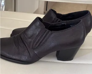 Baretraps‎ Reagen Womens 8M Black Ruched Slip On Block Heel Booties BTF18-10454 thumbnail 1