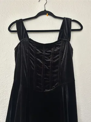 SHEIN Black Velvet Midi Dress with Square Neck and Wide Straps thumbnail 3