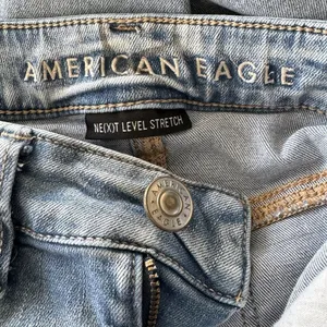American Eagle SZ 2 SHORT Jegging Jeans Hi-Rise Distressed Stretch Frayed Hems thumbnail 10