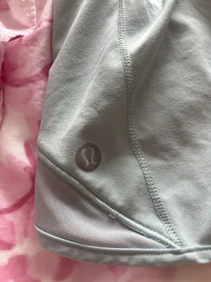 Lululemon Shorts Hotty Hot thumbnail 4