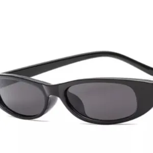 🟠Oval Black Sunglasses thumbnail 2