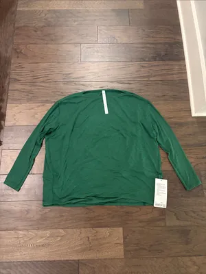 New With Tags Lululemon Back in Action Ribbed Ling Sleeve Shirt Sz 8 thumbnail 6