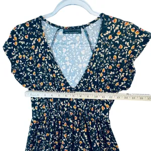 URBAN‎ OUTFITTERS Floral Flutter Sleeve V Neck Smocked Waist Mini Dress XS Boho thumbnail 4