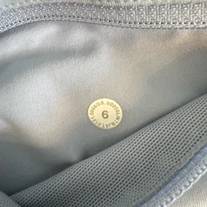 Speed Up Lululemon Mid-Rise Shorts Lined 4" thumbnail 3