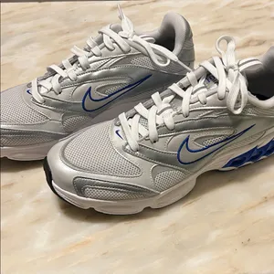 Nike Womens Zoom‎ Air Fire Metallic Silver/Blue Sneakers Size 10 thumbnail 12