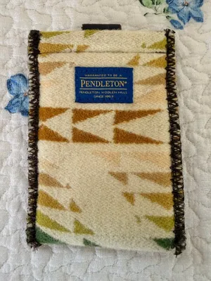 Pendleton Geometric Vintage Wool Pouch with Leather Accent Small Phone Case thumbnail 1