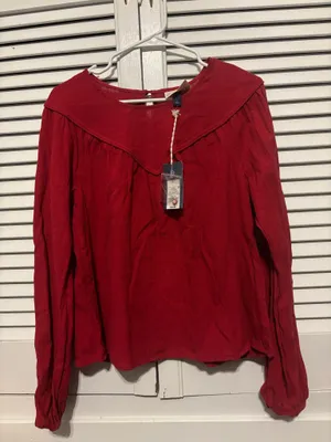Universal Thread Red Top Long Sleeve thumbnail 1