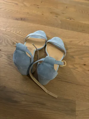 Heels Blue Size 7.5 thumbnail 2