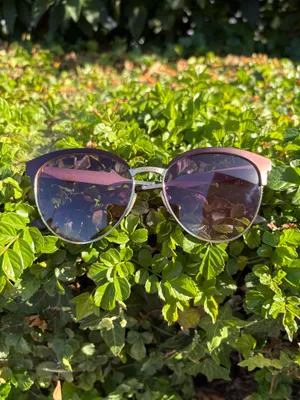 Gucci GG0074S Cat eye sunglasses gold metal frame purple gradient lenses thumbnail 3