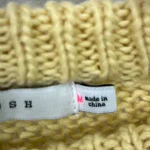 Lush Crop Cable Knit Chunky Sweater Women M‎ Wool Blend Pale Yellow Costal Cozy thumbnail 4