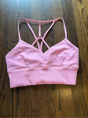 Alo sports bra thumbnail 3