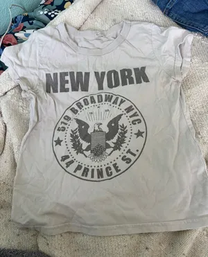 brandy melville baby graphic tee thumbnail 1