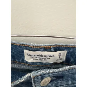 Abercrombie & Fitch The 70s Vintage Flare Ultra High Rise Jeans Blue Size 28‎ 6R thumbnail 2