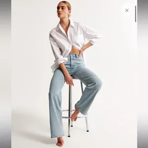 NWT Abercrombie & Fitch The ‘90s Relaxed High Rise Jeans thumbnail 2