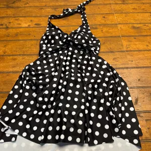 Aimage Black White Polka Dot Halter‎ Neck Flounce Swim Dress Size S thumbnail 1