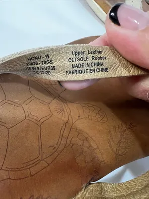 OluKai Honu Cream Leather Thong Sandals Slip On Hawaiian Comfort Shoes thumbnail 8