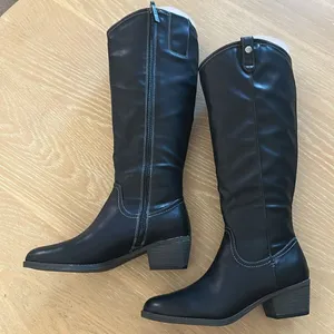 Naturalizer Women's Zoya Western Boot, Black, Size 9.5, NWOT thumbnail 3