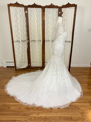 Spectacular New Mori Lee Heavily Beaded Wedding Gown thumbnail 3