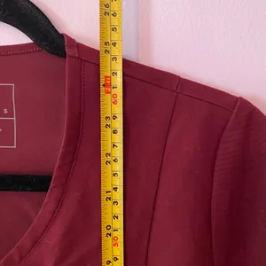FIGS Burgundy Red Purple Aburi Fitted Scrub Top Uniform Women's size Small thumbnail 8
