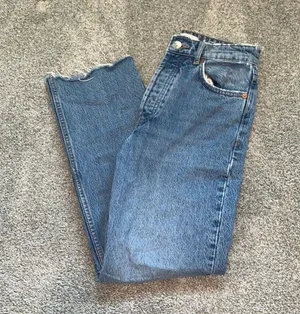 Zara Mom Jeans thumbnail 1