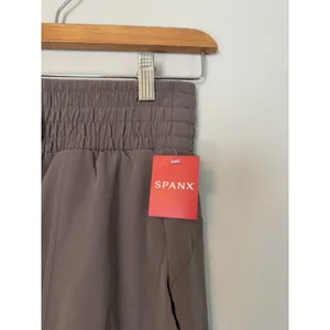 Spanx Sz XS Out Of Office Cropped Wide Leg Pant Smoke NWT thumbnail 4