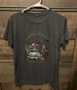 Lainey Wilson Tee Size M thumbnail 1