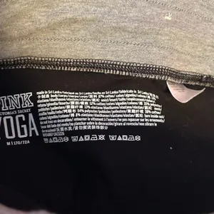 Victoria's‎ Secret PINK Yoga Leggings Black Grey Mesh Logo Waistband Size M thumbnail 7