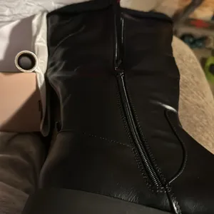 Boots thumbnail 3