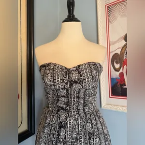Strapless Black and White Geometric Print Wide Leg Jumpsuit Sz M thumbnail 2