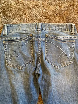 Y2K Amethyst Low rise Jeans Junior's Light Wash Blue Flare Denim Size 5 Bootcut thumbnail 6